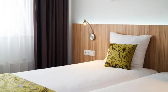 Трёхместный номер Amrâth Hotel Lapershoek Arenapark