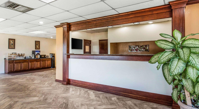 Super 8 by Wyndham Rocky Mount I-95 EXIT 145, Забронировать Мини-отель Бэтлборо 