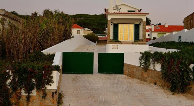 Villa over the Ocean in Magoito-Sintra, Book Villa Villaer i Lisbon Region, Villa