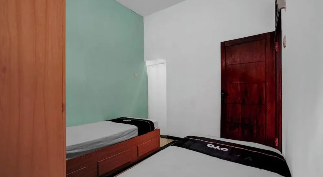 OYO 95035 Harmony Guest House Syariah Sawojajar, Book Guesthouse Guest Houses in East Java, Guesthouse