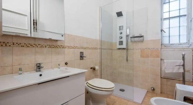 Апартаменты Exclusive 4 Bedrooms Apartment in Milan Center