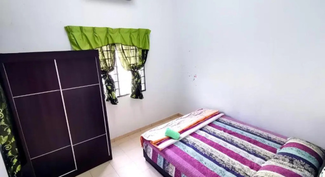 Sya Homestay @ Senawang, Prenota Hotel Hotel a Negeri Sembilan con parcheggio, Parcheggio