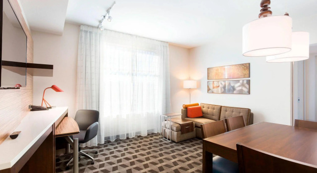 Двухместный люкс с 2 комнатами TownePlace Suites by Marriott San Mateo Foster City