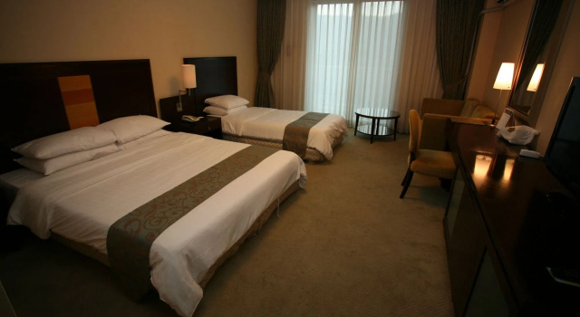 Adonis Hotel, Забронировать Отель Пхочхон Кёнгидо