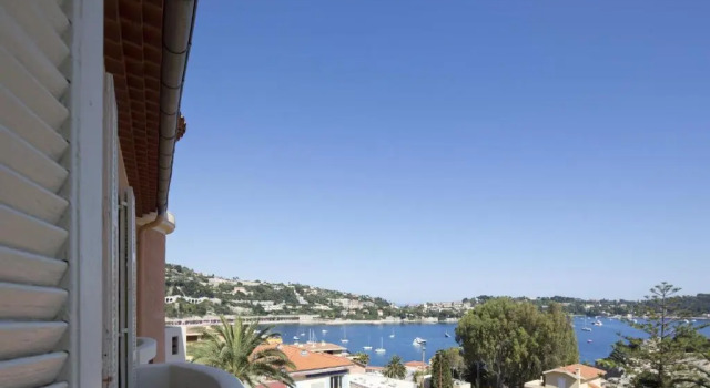 Четырёхместный номер Standard с видом на море Hôtel Le Provençal