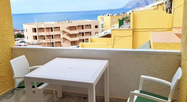 Апартаменты Sea view studio apartment Playa de la Arena D