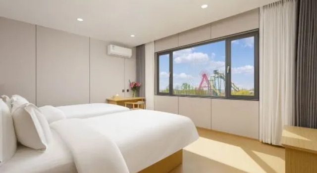 Люкс Comfort Mapie Ocean 5 Hotel (Dalian Jinshitan Discovery Kingdom)