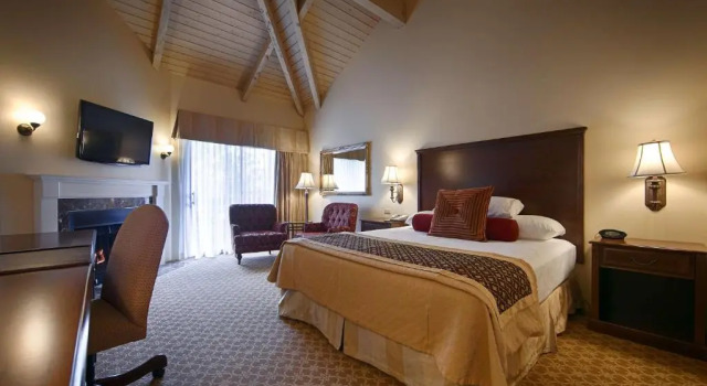 Двухместный номер Premier Victorian Inn