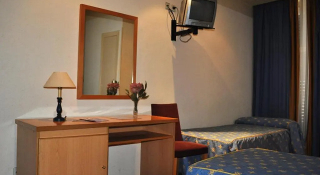 Трёхместный номер Standard Hotel España