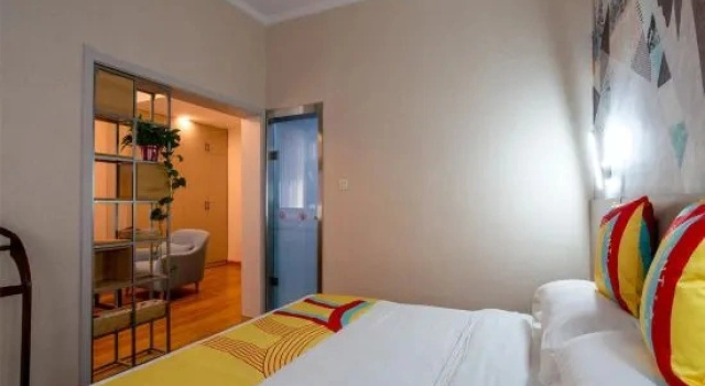 Люкс Business Pai Hotel （Puyang Daqing Road store)