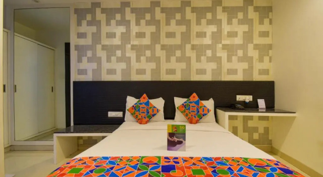Люкс Fabhotel Singh Suites