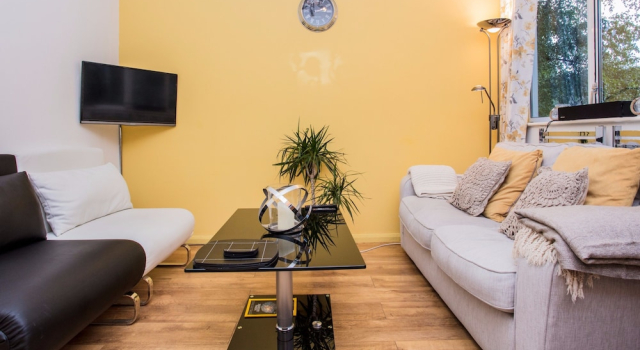 Maida Vale 1 Bedroom Apartment with a Balcony