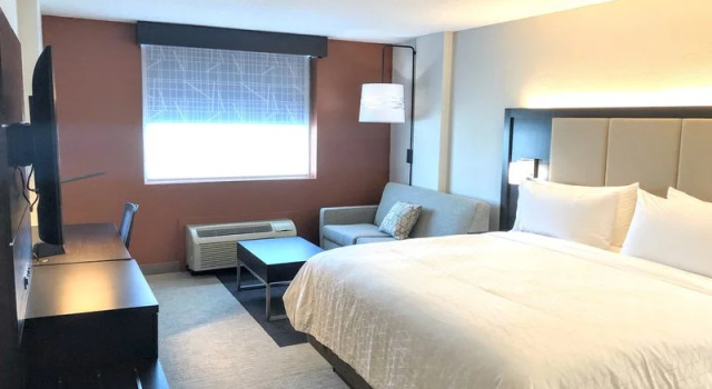 Holiday Inn Richmond I 64 West End, Boek Hotel Richmond 
