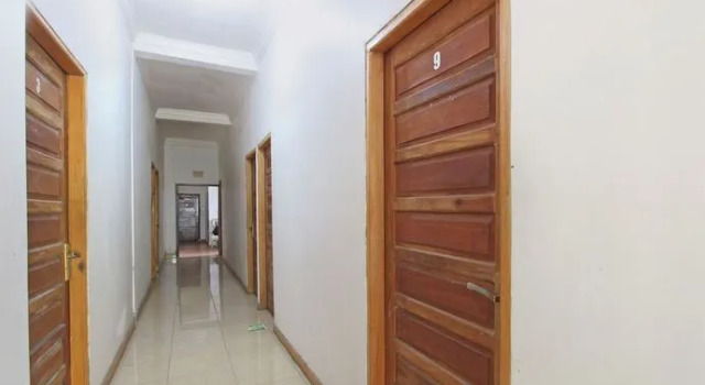 OYO 92821 Wisma Zahira 2 Syariah, Prenota Hotel Hotel a Wonosobo con parcheggio, Parcheggio