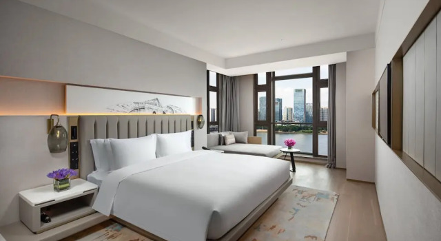 Двухместный клубный номер Premium с видом на реку Crowne Plaza Fuzhou South by IHG