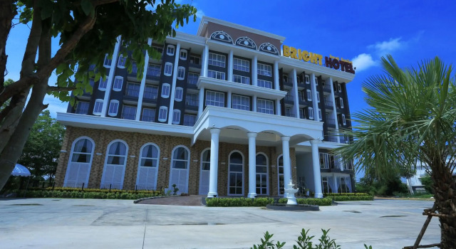 Bright Hotel, Забронировать Отель Кхонкэн Khon Kaen Province, рядом с Международный выставочный и конгресс-центр KICE в Кхонкэне