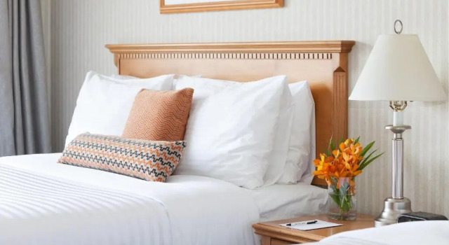 Четырёхместный номер Deluxe Listel Whistler, a Coast Hotel