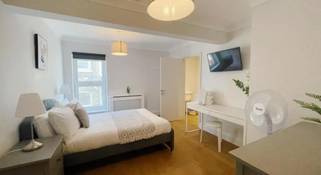 Коттедж Stunning 8-bed House With Sea & Beach Views