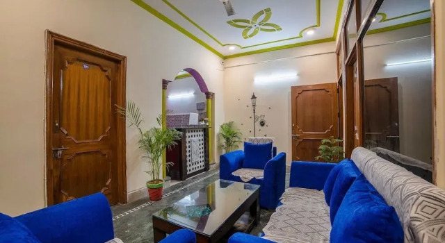 Onella Rooms by OYO Rooms, Забронировать Отель Нойда штат Уттар-Прадеш