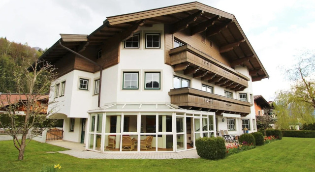Sunny Apartment in Leogang Near Ski Lift
