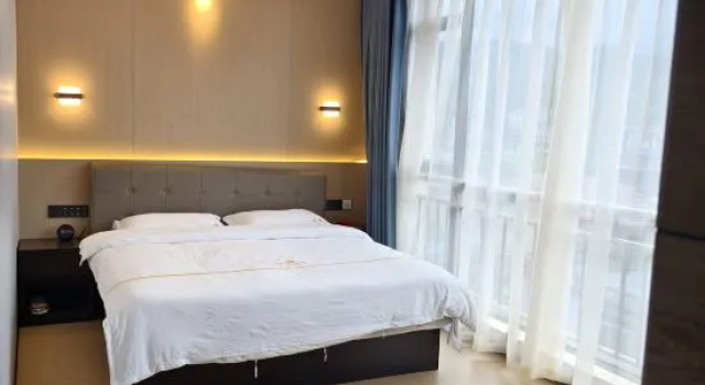 Двухместный люкс Yichun Xincirun Theme Hotel