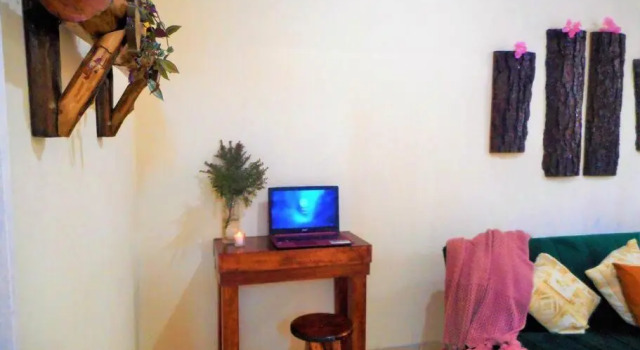 COMFY. Full internet, kitchen, washer and dryer, Netflix, Book Hotel Hoteller i El Tejar med parkering, Parkering
