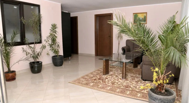 Casablanca, Rezervovat Hotel Bacău Carpathians - Romania