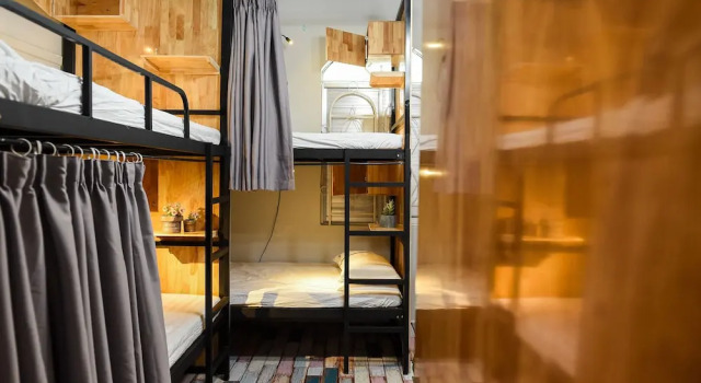Кровать в общем номере с балконом Ta'or Hostel