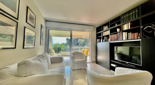 2 Rooms in Luxury Residence Bordering Monaco