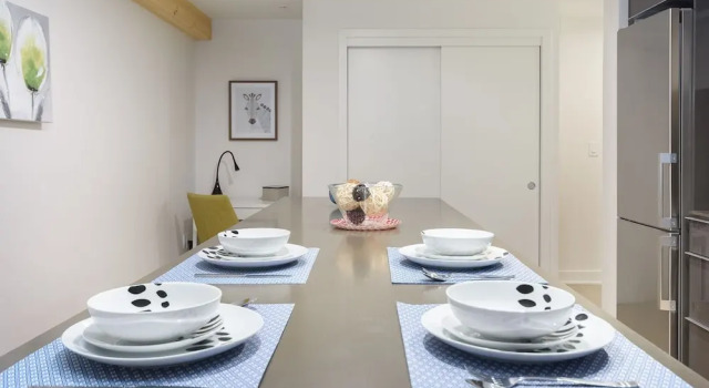 Gorgeous 1BR Sleeps 4 in Griffintown