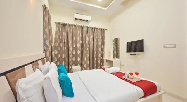 Paramount By Joy Suites