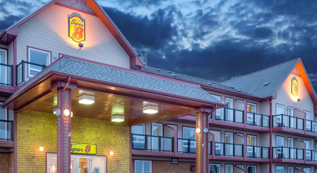 Двухместный полулюкс c 1 комнатой Super 8 by Wyndham Caraquet