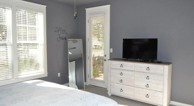 Laurel Grove, Varaa Hotelli Hotellit Emerald Coast uima-altaalla, Uima-allas