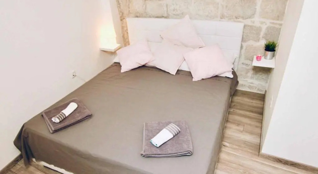 Dalmatian White Shell Apartment