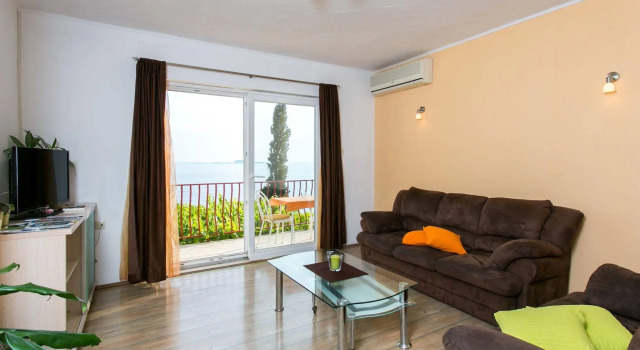 Guest House Fontana, Забронировать Гостевой дом Сребрено Конавле