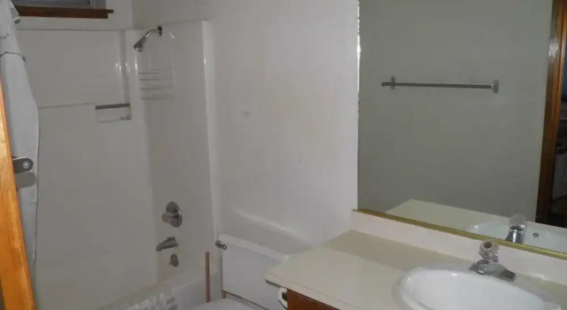 Коттедж 835 Paloma Ave.