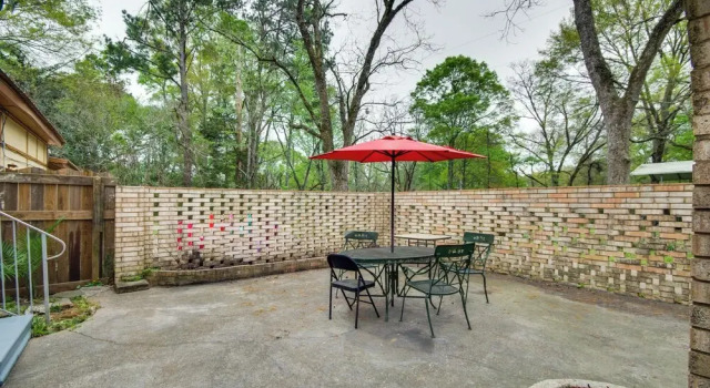 Коттедж Comfy Hazlehurst Vacation Rental w/ Patio!