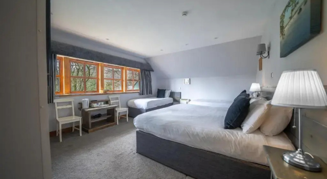 Семейный номер Standard Oak Tree Inn