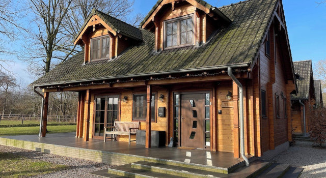 Villa With Sauna & Tub