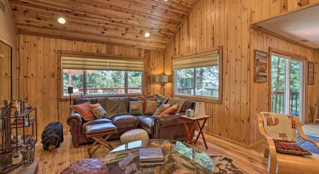 Cozy Lake Arrowhead Cabin < 2 Mi to Blue Jay Bay!