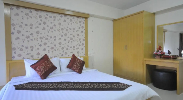 Номер Standard с балконом и с красивым видом из окна P Park Residence Charansanitwong