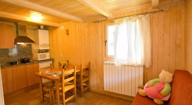 Bungalows La Borda D'Arnaldet, Забронировать Дом для отпуска Виллы Бенаске, Вилла