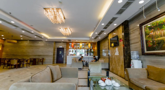 A25 Premium Hotel - 180 Nguyễn Trãi, Забронировать Отель Отели Хошимина с парковкой, рядом с Golden Dragon Water Puppet Theatre, Парковка