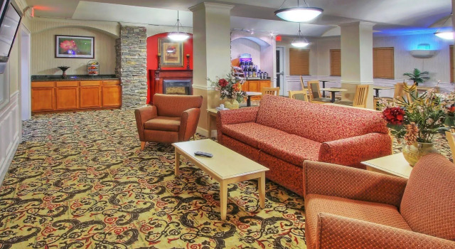 Holiday Inn Express & Suites Portales, Book Hotel Portales New Mexico