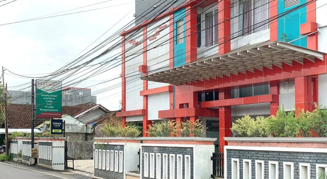 Urbanview Hotel Niraz Banjarmasin by RedDoorz, Book Hotel Banjarmasin 
