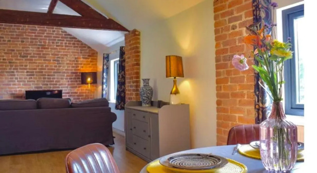 Hayes Suite (Adults Only), Book Hotel Oswestry Shropshire