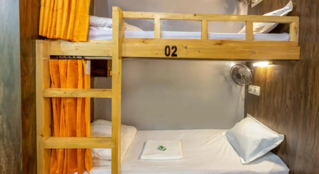 Sunrise Dormitory, Book Hostel Juhu Mumbai, near Juhu Beach