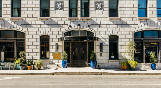 The Drayton Hotel Savannah, Curio Collection by Hilton, Забронировать Отель Отели Саванны 4 звезды, рядом с Монументальная объединённая методистская церковь Весли, 4*
