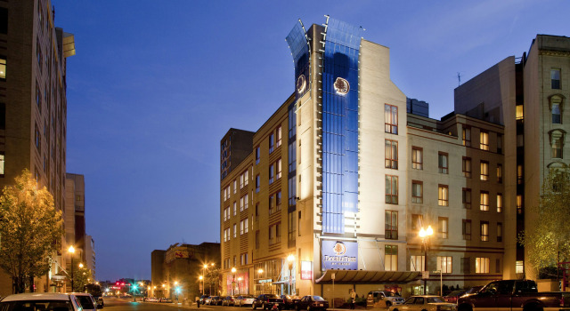 DoubleTree by Hilton Hotel Boston - Downtown, Забронировать Отель Бизнес-отели Бостона, рядом с Asa Phillip Randolph Memorial, 4* 5*