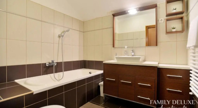 Апартаменты с 3 комнатами Family Deluxe Apartments